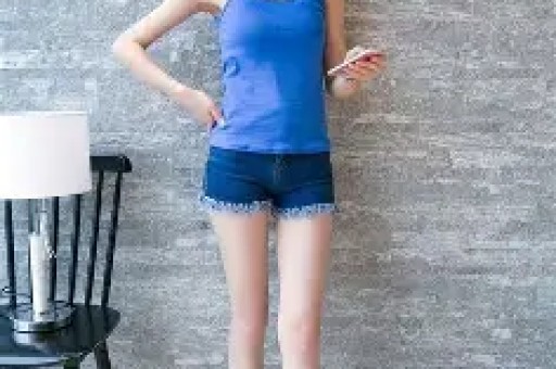 郭美美秘史：一个美女网红的堕落史